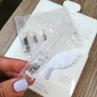 유니베르소 산소앰플 7일 집중케어 앰플 — 5점을 준 리뷰어가 2021년 5월 올린 사용 사진