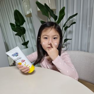 포멀비 키즈 더마베리어 아토 세트(크림 120ml+워시 300ml+스틱밤 18g) — 5점을 준 리뷰어가 2023년 11월 올린 사용 사진