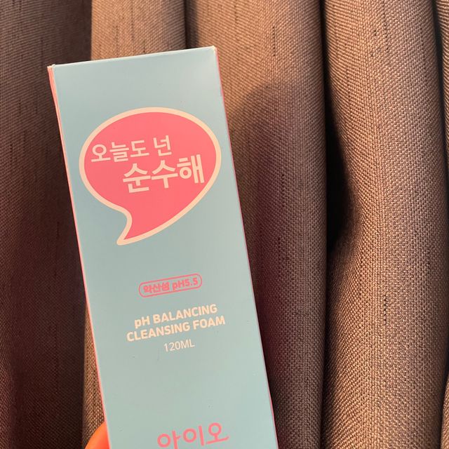 IO 아이오 오늘도 넌 순수해 - 약산성 클렌징폼 리뷰 사진