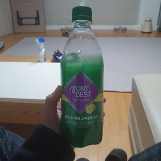 몽베스트 Montbest with Sparkling water Lemon OR Lime 20병(랜덤) — 5점을 준 리뷰어가 2021년 10월 올린 사용 사진