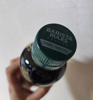 무라벨 바리스타룰스 디카페인 아메리카노 — 5점을 준 리뷰어가 2024년 4월 올린 사용 사진