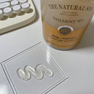 벨먼 내추럴스파 수분광채 스크럽 바디워시 600ml 5종 — 5점을 준 리뷰어가 2022년 5월 올린 사용 사진
