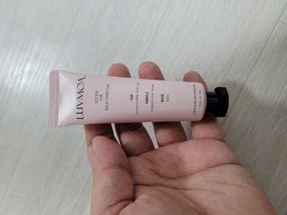 러브모아 향수 고체향수 승무원 고체향수 바르는 향수 니치향수 도손 우드세이지 앤 씨솔트 — 5점을 준 리뷰어가 2022년 9월 올린 사용 사진
