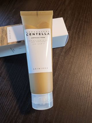 스킨1004 [SKIN1004] 마다가스카르 센텔라 앰플 폼 125ml — 5점을 준 리뷰어가 2024년 9월 올린 사용 사진