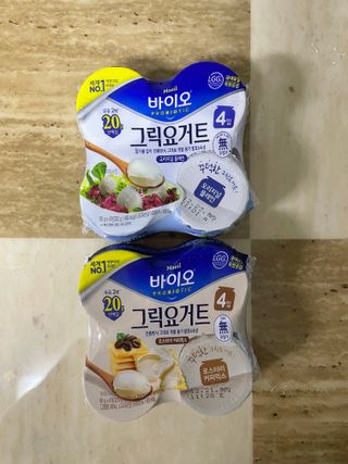 매일바이오 그릭요거트 오리지널 플레인 4개, 로스터리 커피믹스 4개 — 3점을 준 리뷰어가 2021년 12월 올린 사용 사진