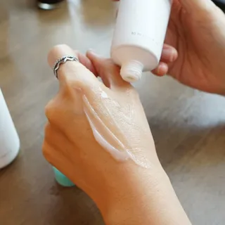리더스코스메틱 리더스 카밍 바이오틱스 #1등 진정 기획세트 [에센스 워터150ml + 크림 마스크80ml] — 5점을 준 리뷰어가 2022년 9월 올린 사용 사진