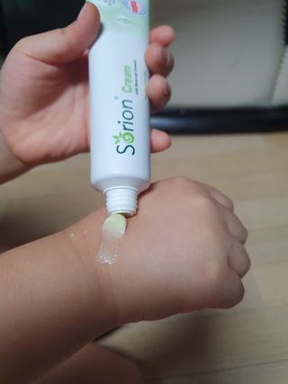 건선/아토/습진/민감성 피부 천연보습진정크림 소리온 크림 & 센시티브 크림 50g — 4.5점을 준 리뷰어가 2022년 1월 올린 사용 사진