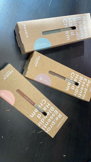 [후르디아] 끈적임 없는 착한성분 비건  핸드크림 3종 — 4.5점을 준 리뷰어가 2021년 10월 올린 사용 사진