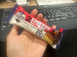 이지프로틴바 3종x각 2ea (고단백질바, 멀티단백질바, 식물성단백질바) — 4.5점을 준 리뷰어가 2024년 3월 올린 사용 사진