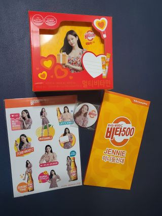 광동생활건강 [제니에디션] 비타500데일리스틱 gift set 60포+제니굿즈 3종+쇼핑백 — 5점을 준 리뷰어가 2021년 11월 올린 사용 사진