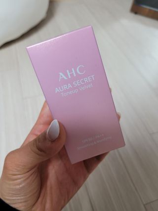 AHC 아우라 시크릿 톤업 벨벳 — 4점을 준 리뷰어가 2021년 4월 올린 사용 사진