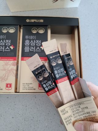 서울약사신협_투데이홍삼정플러스스틱_10g x 30포 — 5점을 준 리뷰어가 2021년 2월 올린 사용 사진