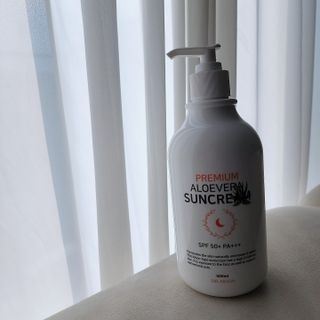 [닥터문] 프리미엄 알로에베라 선크림 500ml — 5점을 준 리뷰어가 2022년 7월 올린 사용 사진