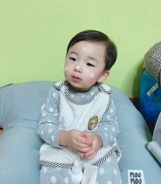 mom e 맘이 내추럴 베이비 케어 크림+바디오일 — 5점을 준 리뷰어가 2021년 1월 올린 사용 사진
