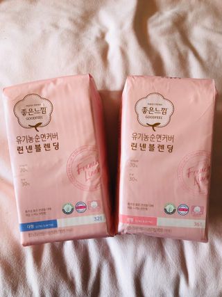나무드 [유한킴벌리] 좋은느낌 유기농 순면 린넨블렌딩 생리대,롱라이너 중형 36매 1개 + 대형 32매 1개 — 5점을 준 리뷰어가 2021년 10월 올린 사용 사진