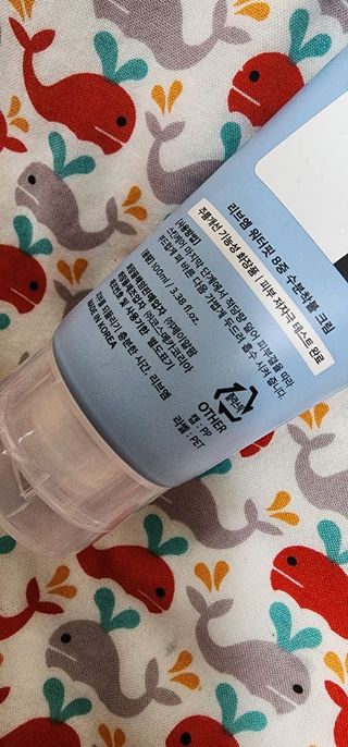 나우 [리브엠]피부 속부터 겹겹이, 촘촘하게! 워터핏8중 수분착붙 크림 — 5점을 준 리뷰어가 2024년 12월 올린 사용 사진