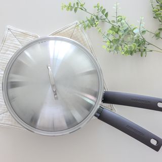 모멘토 마론 프라이팬 26cm 3종 (26cm팬/26cm웍팬/호환 스티머+돔뚜껑) — 5점을 준 리뷰어가 2022년 9월 올린 사용 사진