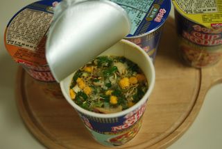 NISSIN 닛신 컵누들  4종 - 씨푸드오리지날, 씨푸드 스파이시, 씨푸드 커리, 씨푸드 XO소스 — 4점을 준 리뷰어가 2022년 5월 올린 사용 사진