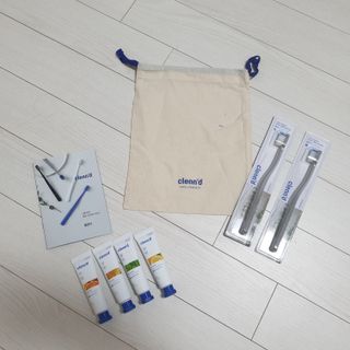주식회사 클린디 [클린디] 파우치에 쏙 넣어 밖에서도 치아건강🦷 챙기기 [맞춤 칫솔 + 치약  + 파우치 구성] — 5점을 준 리뷰어가 2021년 12월 올린 사용 사진