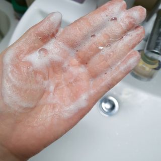 [포레스트스토리] 탈모증상완화 샴푸 1,000ml — 5점을 준 리뷰어가 2022년 3월 올린 사용 사진