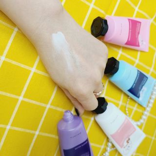 쿤달 BT21 시어버터 앤 마카다미아 퓨어 핸드크림 50ml 7구 기프트 세트 — 4.5점을 준 리뷰어가 2021년 3월 올린 사용 사진