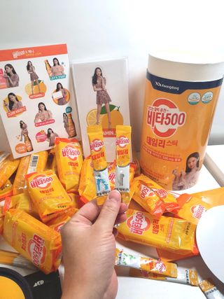 광동생활건강 [광동] 제니비타민C 비타500데일리스틱 180포+제니등신대+제니스티커 — 5점을 준 리뷰어가 2021년 12월 올린 사용 사진