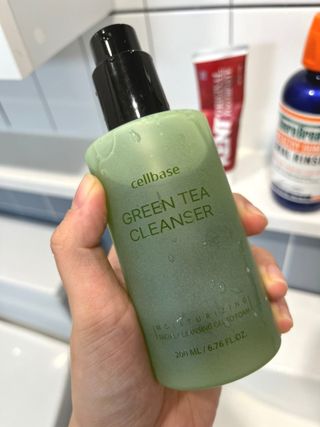 프리마인 메이크업과 들뜨는 각질까지 한방에 깐달걀로! 순하기까지한 셀베이스 그린티클렌저(200ml) — 5점을 준 리뷰어가 2023년 2월 올린 사용 사진