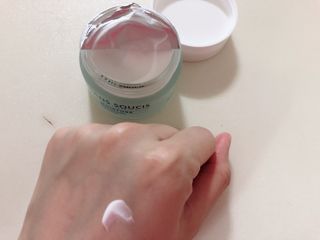 산수시 아쿠아 베네핏 24h 수부지 물광 속건조 수분크림 50ml — 4.5점을 준 리뷰어가 2021년 6월 올린 사용 사진