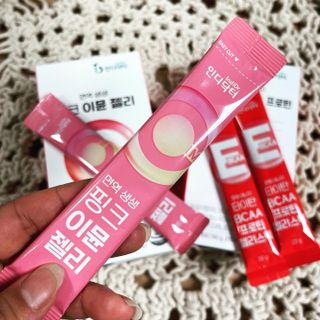 인디닥터 면역 생생 핑크 이뮨 젤리 + 타이탄 BCAA 프로틴 젤리스틱 — 5점을 준 리뷰어가 2022년 3월 올린 사용 사진