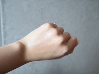 나우 [리브엠] 화해 1등 수분앰플 , 엑소코어 워터풀 텐션 앰플 — 4점을 준 리뷰어가 2023년 8월 올린 사용 사진