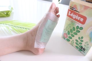 [레제르] 아로마 수액패치 발패치 30매입 -라벤더향/유칼립투스향/대나무향 — 5점을 준 리뷰어가 2022년 5월 올린 사용 사진