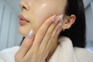 난나 살몬 스파이더 검버섯 미백 톤업 화이트닝 연어 앰플 크림 300ml 대용량 — 5점을 준 리뷰어가 2022년 11월 올린 사용 사진