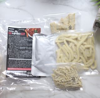 [푸딩팩토리] 요즘누들떡볶이540g + 매콤누들떡볶이 470g — 4.5점을 준 리뷰어가 2022년 9월 올린 사용 사진
