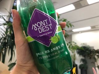 몽베스트 Montbest with Sparkling water Plain 20병 — 5점을 준 리뷰어가 2022년 8월 올린 사용 사진