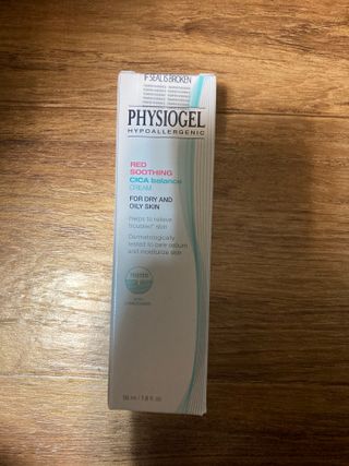 피지오겔 레드수딩 시카밸런스 크림 50ml — 4.5점을 준 리뷰어가 2022년 4월 올린 사용 사진