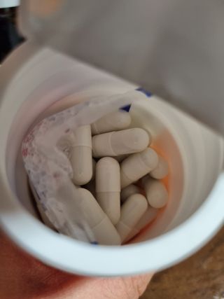 프리마인 성큼다가온 봄, 이너뷰티를 챙겨야 피부도 화사하게, 컨디션도 활기차게. 흡수율을 높인 고효율 비타민. — 5점을 준 리뷰어가 2022년 12월 올린 사용 사진