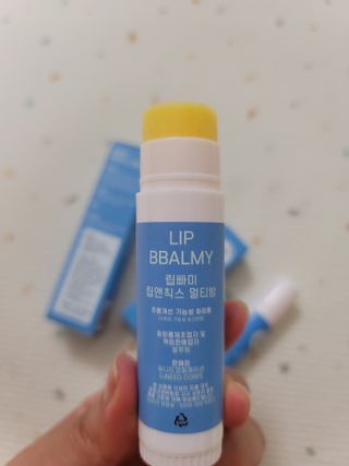 [립빠미] 립앤칙스 멀티밤 + 베리어립밤 2종 — 4.5점을 준 리뷰어가 2021년 9월 올린 사용 사진