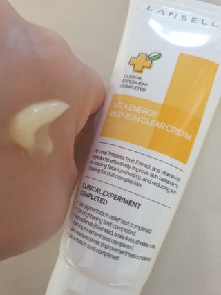 랑벨 비타 에너지 잡티 크림 75ml (피부 속 기미완화크림) — 5점을 준 리뷰어가 2022년 6월 올린 사용 사진