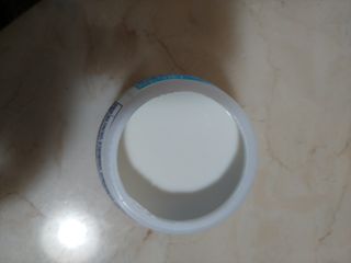 매일바이오 그릭요거트 오리지널 플레인 4개, 로스터리 커피믹스 4개 — 5점을 준 리뷰어가 2021년 12월 올린 사용 사진