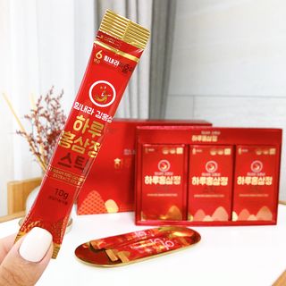힘내라김홍삼 하루홍삼정스틱 10g x 30포 — 4.5점을 준 리뷰어가 2021년 5월 올린 사용 사진