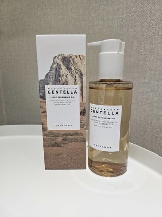 스킨1004 [SKIN1004] 마다가스카르 센텔라 라이트 클렌징 오일 200ml — 5점을 준 리뷰어가 2024년 8월 올린 사용 사진