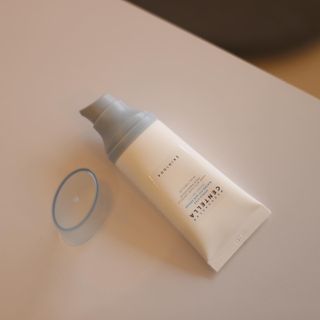 [스킨1004] 마다가스카르 센텔라 히알루-시카 워터핏 선세럼 50ml — 5점을 준 리뷰어가 2024년 5월 올린 사용 사진