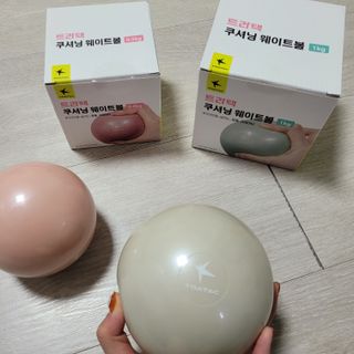 트라택 쿠셔닝 웨이트볼 0.5kg + 1kg SET — 5점을 준 리뷰어가 2022년 4월 올린 사용 사진