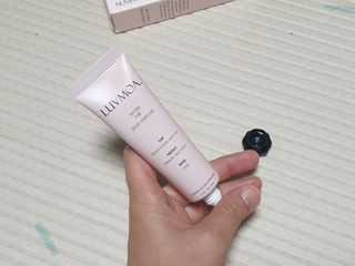러브모아 향수 고체향수 승무원 고체향수 바르는 향수 니치향수 도손 우드세이지 앤 씨솔트 — 5점을 준 리뷰어가 2022년 12월 올린 사용 사진