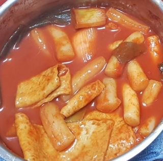 응큼떡볶이 — 5점을 준 리뷰어가 2021년 3월 올린 사용 사진