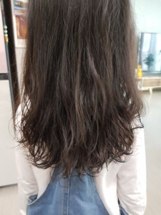 썸헤어 / SUMHAIR 썸헤어 실키 테라피 헤어 에센스 — 5점을 준 리뷰어가 2021년 4월 올린 사용 사진
