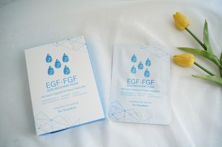 Dr.느루벗 느루벗 EGF FGF 스킨 리커버리 마스크 10장 — 4점을 준 리뷰어가 2021년 4월 올린 사용 사진
