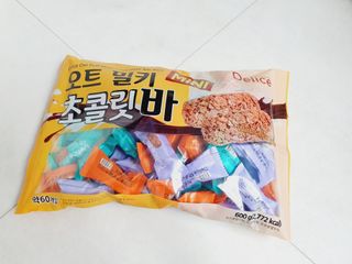 델리스 오트 밀키 초콜릿 바 — 5점을 준 리뷰어가 2022년 4월 올린 사용 사진
