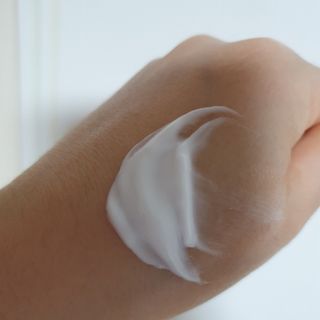 산수시 아쿠아 베네핏 24h 수부지 물광 속건조 수분크림 50ml — 4.5점을 준 리뷰어가 2021년 6월 올린 사용 사진