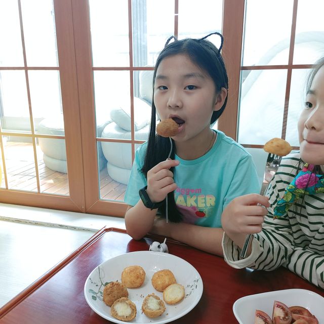 [풀무원] 치즈볼 2종-돈까스치즈볼, 감자치즈볼 리뷰 사진